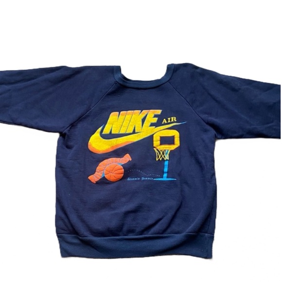 nike air jordan classic wings crewneck